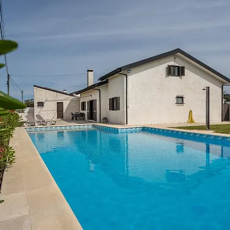 Prázdninový dům Guestready - Casa Do Farol Marinhas (Braga)